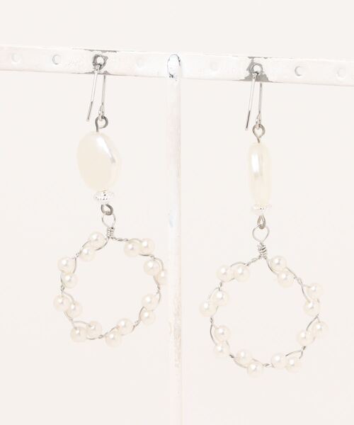 tone（トーン）の「【Astyle】Pearlステンレスピアス(MA)（ピアス（両耳用）・レディース・シルバー・FREE）」の3枚目の写真