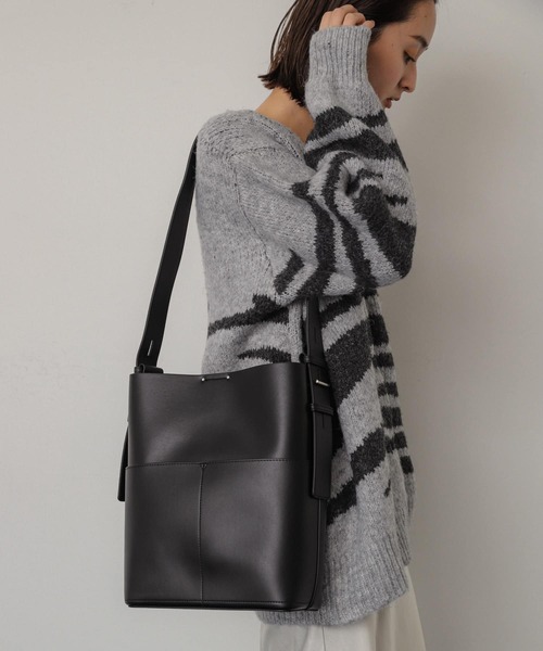 SENSE OF PLACE by URBAN RESEARCH（センスオブプレイスバイアーバンリサーチ）の「アウトポケットスクエアショルダーバッグ（ショルダーバッグ・レディース・ブラック/アイボリー/ブラウン・ONE）」の4枚目の写真