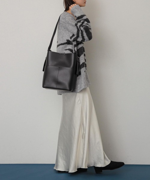 SENSE OF PLACE by URBAN RESEARCH（センスオブプレイスバイアーバンリサーチ）の「アウトポケットスクエアショルダーバッグ（ショルダーバッグ・レディース・ブラック/アイボリー/ブラウン・ONE）」の6枚目の写真