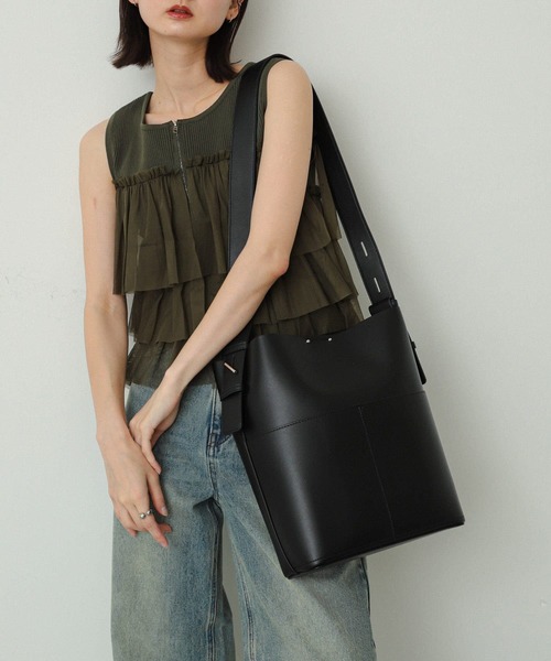 SENSE OF PLACE by URBAN RESEARCH（センスオブプレイスバイアーバンリサーチ）の「アウトポケットスクエアショルダーバッグ（ショルダーバッグ・レディース・ブラック/アイボリー/ブラウン・ONE）」の8枚目の写真