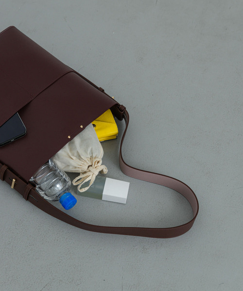 SENSE OF PLACE by URBAN RESEARCH（センスオブプレイスバイアーバンリサーチ）の「アウトポケットスクエアショルダーバッグ（ショルダーバッグ・レディース・ブラック/アイボリー/ブラウン・ONE）」の15枚目の写真