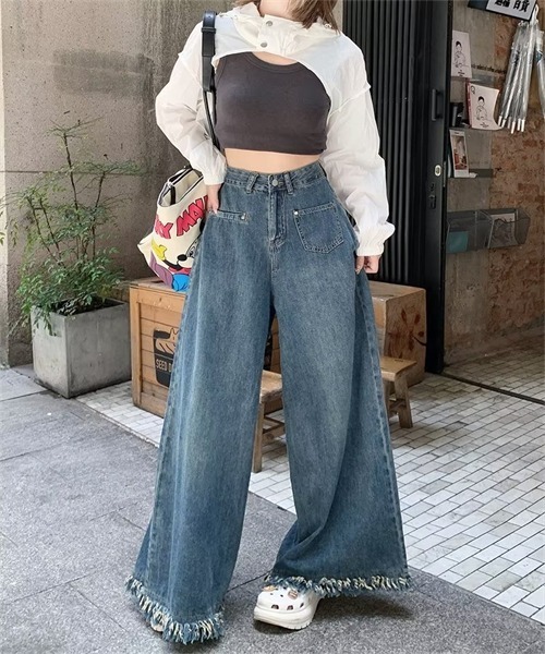 Dream garden(ドリームガーデン)の「裾フリンジワイドデニムパンツ(デニムパンツ・レディース・ブルー・3XL/XL/L/S/5XL/4XL/2XL)」の6枚目の写真