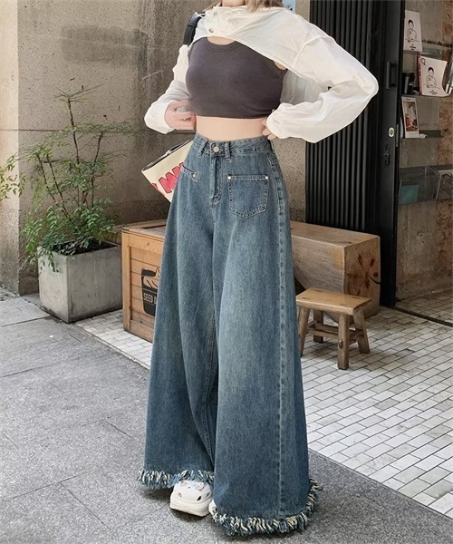 Dream garden(ドリームガーデン)の「裾フリンジワイドデニムパンツ(デニムパンツ・レディース・ブルー・3XL/XL/L/S/5XL/4XL/2XL)」の10枚目の写真