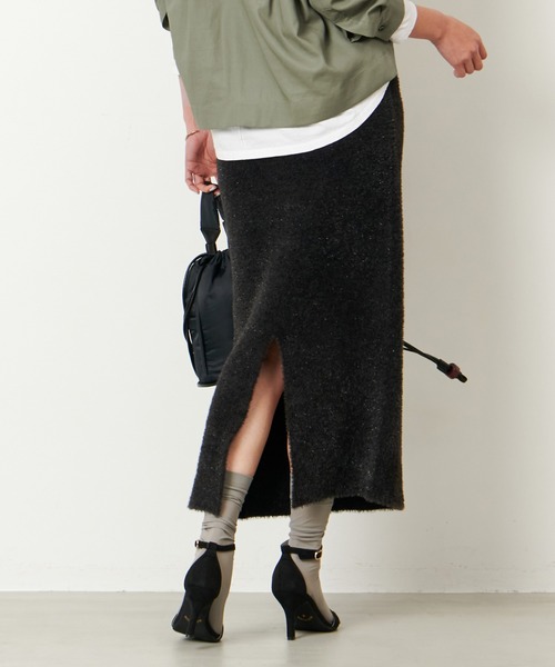 MICA&DEAL（マイカ＆ディール）の「シャギーラメタイトスカート（スカート・レディース・ベージュ/シルバー/チャコールグレー・FREE）」の8枚目の写真