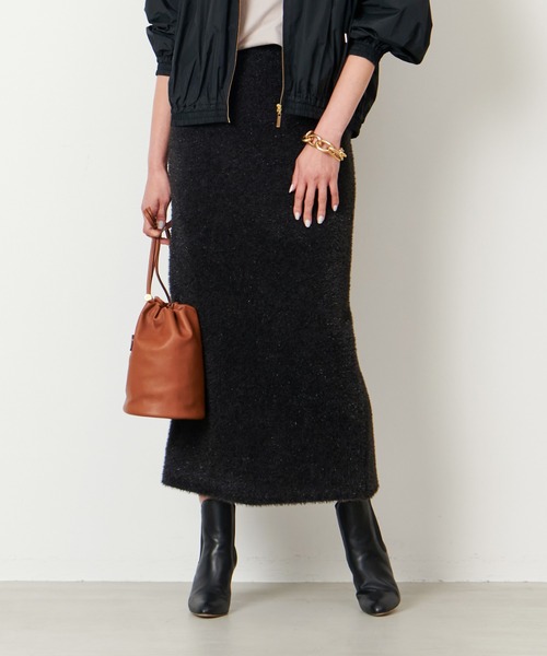 MICA&DEAL（マイカ＆ディール）の「シャギーラメタイトスカート（スカート・レディース・ベージュ/シルバー/チャコールグレー・FREE）」の9枚目の写真