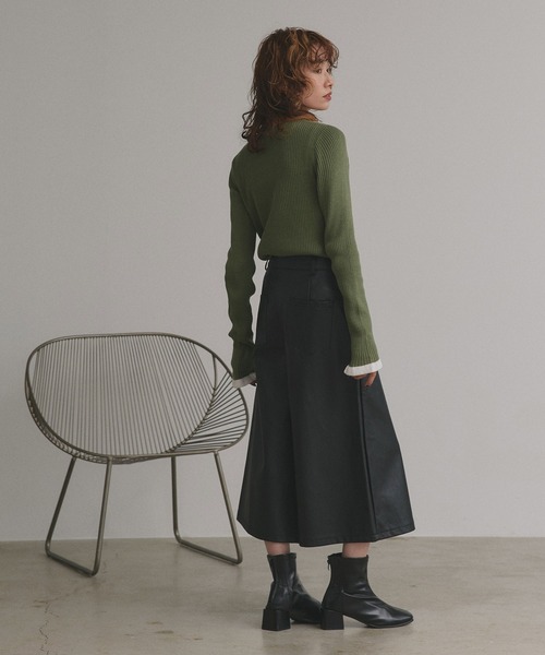 ad thie（アドティエ）の「配色フレアスリーブリブニット（ニット/セーター・レディース・レッド/ダークブラウン/ブラック/ピンクベージュ/カーキ/オフホワイト・FREE）」の21枚目の写真