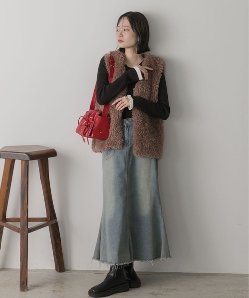 ad thie（アドティエ）の「配色フレアスリーブリブニット（ニット/セーター・レディース・レッド/ダークブラウン/ブラック/ピンクベージュ/カーキ/オフホワイト・FREE）」の16枚目の写真