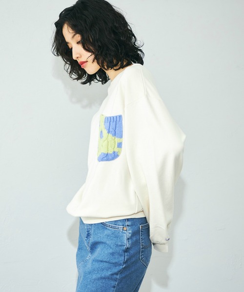 Lee(リー)の「ニットポケットスウェット(スウェット・レディース・パープル/ブラウン/グレー・MEDIUM)」の6枚目の写真