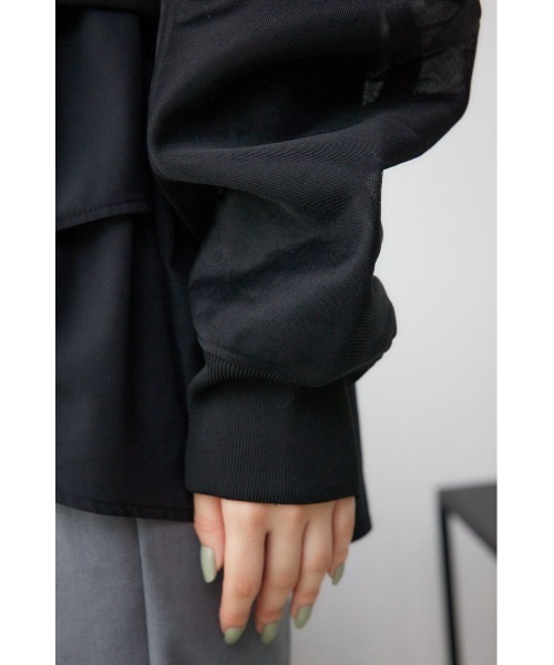 AZUL by moussy(アズールバイマウジー)の「シアーダンボールプルオーバー(スウェット・レディース・ブラック/アイボリー・FREE)」の12枚目の写真