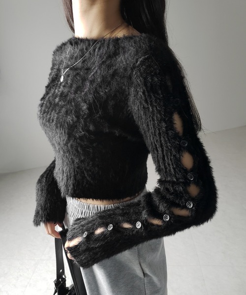 me+em select（ミームセレクト）の「【 ３color 】カットアウトスリットスリーブショートシャギーニット ／ cutout slit sleeve short shaggy knit（ニット/セーター・レディース・ブラック/グレー/ホワイト・FREE）」の4枚目の写真