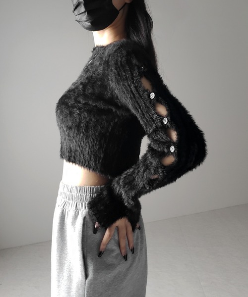 me+em select（ミームセレクト）の「【 ３color 】カットアウトスリットスリーブショートシャギーニット ／ cutout slit sleeve short shaggy knit（ニット/セーター・レディース・ブラック/グレー/ホワイト・FREE）」の8枚目の写真