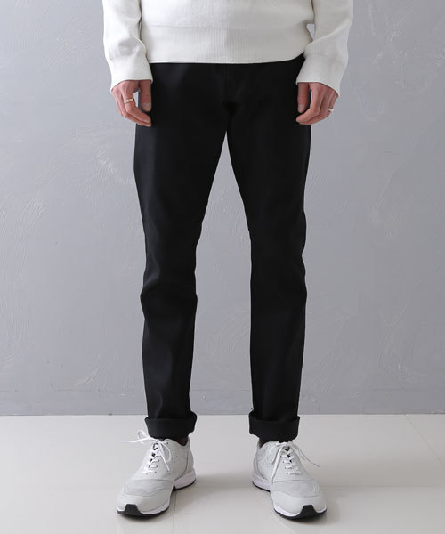 UNITED TOKYO（ユナイテッドトウキョウ）の「スーピマテーパードデニム（デニムパンツ・メンズ・ブルー/ブラック/ホワイト・2/3/1）」の2枚目の写真