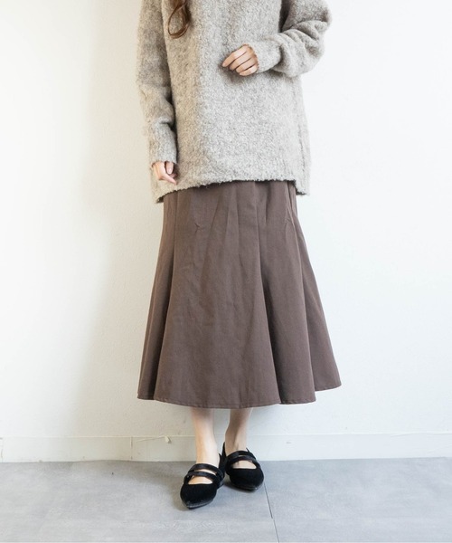 Fabby fabby(ファビィーファビィー)の「ベロアゴールドボタンパンプス(パンプス・レディース・ベージュ/ブラック・LARGE/MEDIUM/SMALL)」の9枚目の写真