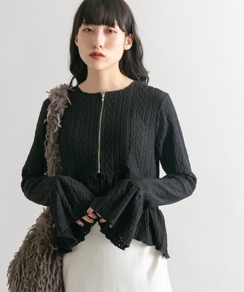 【新品未使用】ペプラムレーストップス　KBF KBF（ケイビーエフ）の「ペプラムレーストップス（Tシャツ