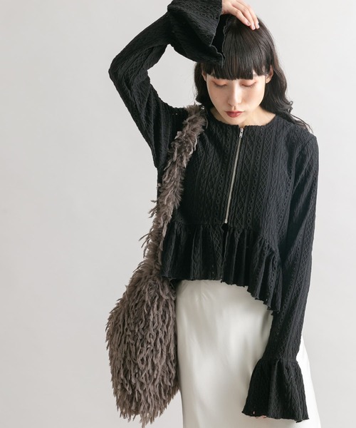 KBF（ケイビーエフ）の「ペプラムレーストップス（Tシャツ/カットソー・レディース・アイボリー/ブラック・ONE）」の5枚目の写真