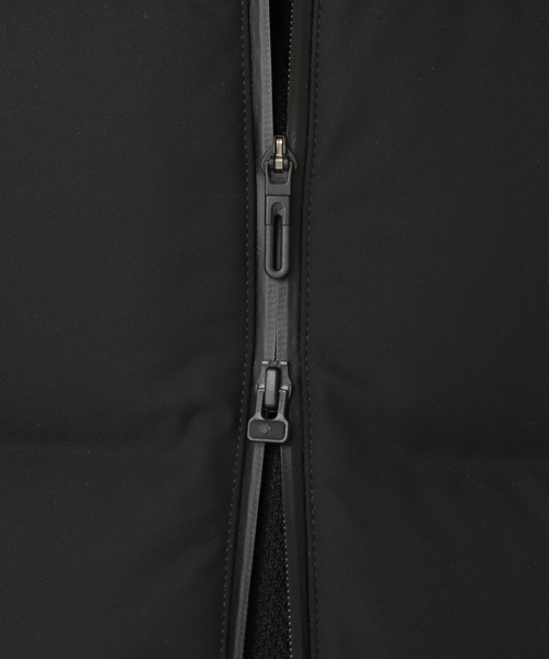 DESCENTE ALLTERRAIN（デサント　オルテライン）の「DESCENTE ALLTERRAIN 水沢ダウン 別注 30th MOUNTAINEER/マウンテニア（ダウンジャケット/コート・メンズ・ブラック・SMALL/MEDIUM/LARGE/X-LARGE）」の7枚目の写真