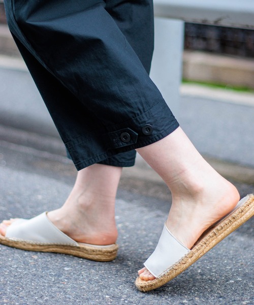 D.M.G.（ドミンゴ）の「[D.M.G / ディーエムジー] 馬布 ベルトボリュームパンツ（チノパンツ・レディース・オリーブ/ブラック・M/S）」の19枚目の写真