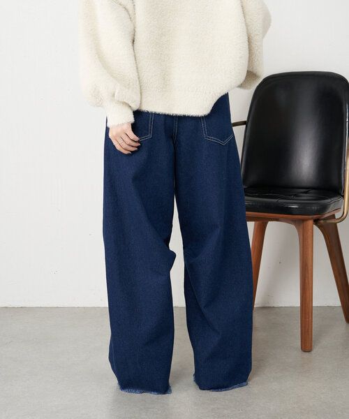 Jena espace merveilleux（ジェナ　エスパスメルヴェイユ）の「【低身長さんにも！】カーブデニムパンツ（その他パンツ・レディース・ネイビー/オフホワイト/サックスブルー・FREE）」の4枚目の写真