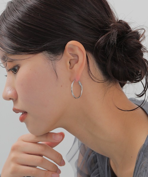 Kana(カナ)の「ライン フープ ピアス パーティー 結婚式 お呼ばれ オケージョン(ピアス(両耳用)・レディース・ゴールド/シルバー・フリー)」の1枚目の写真
