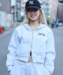 《フリーサイズ　/　レディース》ATMARKグラフティロゴクロップドジップパーカー　ヘビーウエイト　ダブルジップ