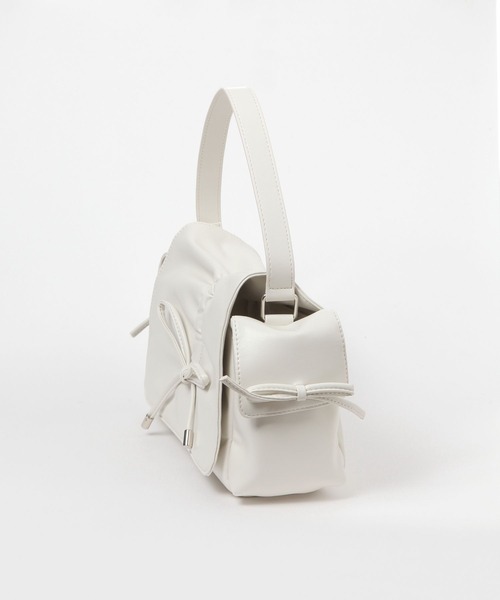 FOREVER 21(フォーエバー トゥエンティーワン)の「ドロストリボンスクエアバッグ(ハンドバッグ・レディース・オフホワイト・FREE)」の2枚目の写真