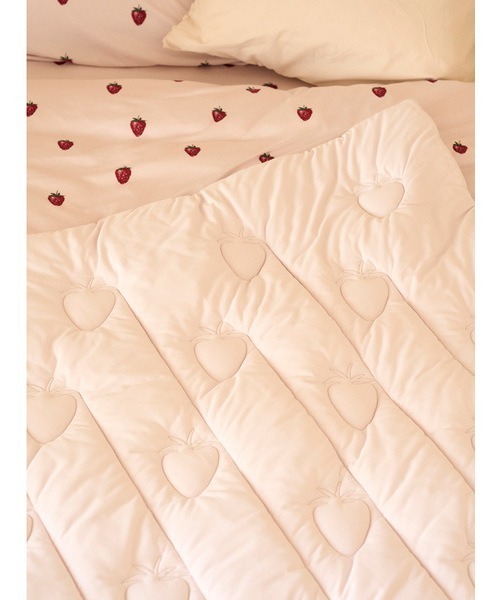 【売れ筋】 Sleep】ストロベリー柄 キルトケット（寝具）｜gelato pique ルームウェア・パジャマ