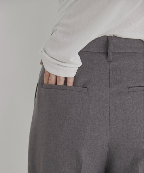 ANGIE（アンジー）の「ハイウエスト センタープレス スラックスパンツ（スラックス・レディース・ダークカーキ/ダークベージュ/モカ/グレー/ブラック・マルチサイズ）」の17枚目の写真