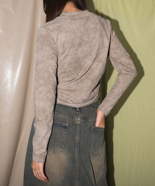 dispark（ディスパーク）の「DISPARK/【25年春夏新作】ビジューバタフライチェーントップス（Tシャツ/カットソー・レディース・チャコール/ベージュ・FREE）」の9枚目の写真