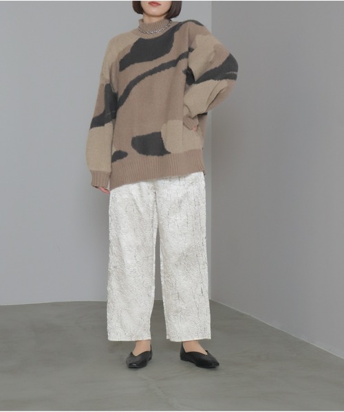 OandI（オーアンドアイ）の「総柄シャギーニットプルオーバー（ニット/セーター・レディース・グレイッシュベージュ/ブラック・FREE）」の15枚目の写真