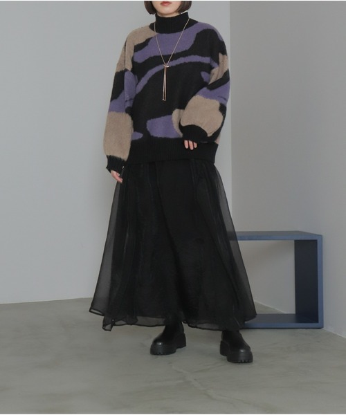 OandI（オーアンドアイ）の「総柄シャギーニットプルオーバー（ニット/セーター・レディース・グレイッシュベージュ/ブラック・FREE）」の3枚目の写真