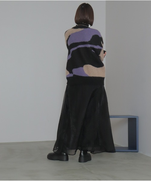 OandI（オーアンドアイ）の「総柄シャギーニットプルオーバー（ニット/セーター・レディース・グレイッシュベージュ/ブラック・FREE）」の8枚目の写真