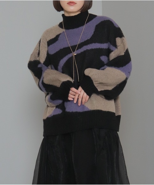 OandI（オーアンドアイ）の「総柄シャギーニットプルオーバー（ニット/セーター・レディース・グレイッシュベージュ/ブラック・FREE）」の9枚目の写真