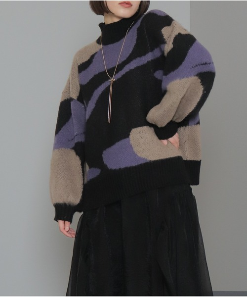 OandI（オーアンドアイ）の「総柄シャギーニットプルオーバー（ニット/セーター・レディース・グレイッシュベージュ/ブラック・FREE）」の10枚目の写真