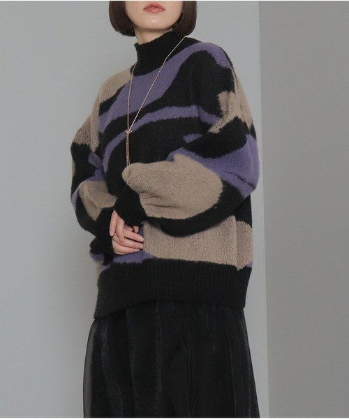 OandI（オーアンドアイ）の「総柄シャギーニットプルオーバー（ニット/セーター・レディース・グレイッシュベージュ/ブラック・FREE）」の11枚目の写真