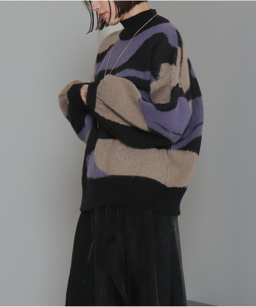 OandI（オーアンドアイ）の「総柄シャギーニットプルオーバー（ニット/セーター・レディース・グレイッシュベージュ/ブラック・FREE）」の12枚目の写真