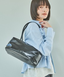 LAKOLE | エナメルスクエアボストンバッグ / 283535(ボストンバッグ)