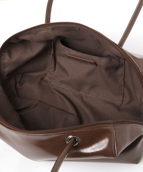 LAKOLE（ラコレ）の「エナメルスクエアボストンバッグ / 283535（ボストンバッグ・レディース・オフホワイト/ブラウン/ブラック・FREE）」の11枚目の写真
