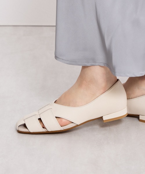 HIMIKO（ヒミコ）の「【Made in Japan】【HIMIKO】グルカパンプス/651104（パンプス・レディース・ブラック/アイボリー/シルバー/イエロー・22.5cm/25.0cm/24.0cm/23.0cm/23.5cm/25.5cm/24.5cm/22.0cm/21.5cm/26.0cm/26.5cm）」の21枚目の写真