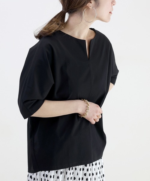 Aletta vita(アレッタビータ)の「キーネックシルケットコットンドルマンプルオーバー(Tシャツ/カットソー・レディース・ブラック/グレイッシュベージュ/ネイビー・FREE)」の13枚目の写真