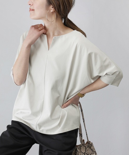 Aletta vita(アレッタビータ)の「キーネックシルケットコットンドルマンプルオーバー(Tシャツ/カットソー・レディース・ブラック/グレイッシュベージュ/ネイビー・FREE)」の4枚目の写真