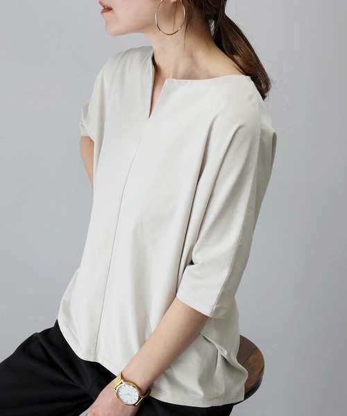 Aletta vita(アレッタビータ)の「キーネックシルケットコットンドルマンプルオーバー(Tシャツ/カットソー・レディース・ブラック/グレイッシュベージュ/ネイビー・FREE)」の8枚目の写真