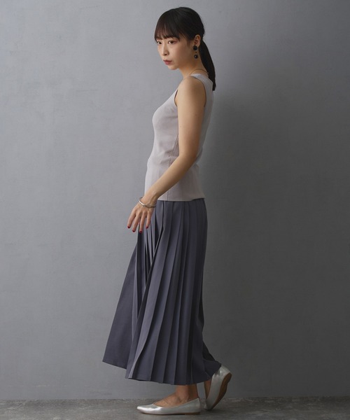 NICOLE white（ニコルホワイト）の「アシメプリーツスカート（スカート・レディース・ブラック/ベージュ/チャコール・FREE）」の8枚目の写真