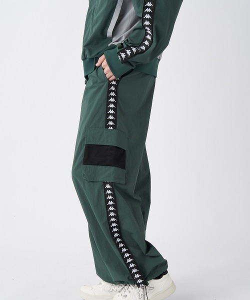 Kappa(カッパ)の「ナイロントラックパンツ (ユニセックス)(その他パンツ・メンズ・グレー/グリーン・MEDIUM/LARGE/X-LARGE)」の8枚目の写真