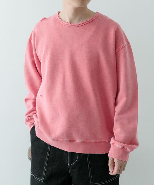 ITEMS URBANRESEARCH（アイテムズ アーバンリサーチ）の「ダメージ裏毛クルーネックスウェット（スウェット・メンズ・ブラック/レッド・LARGE/MEDIUM）」の4枚目の写真