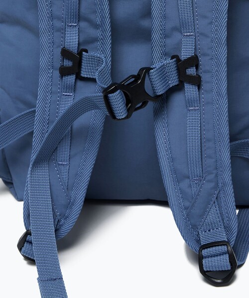 AIGLE(エーグル)の「撥水 コンパクト バックパック(バックパック/リュック・レディース・ライトグリーン/ブルー/ブラック・FREE)」の10枚目の写真