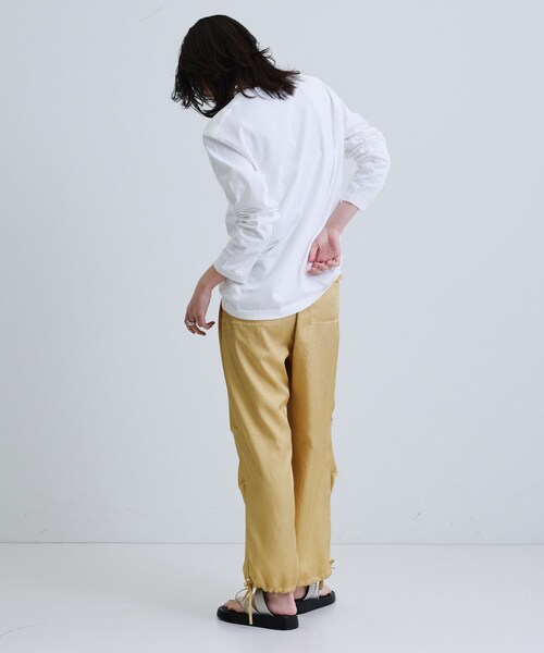 GALLEST(ギャレスト)の「ドレープサテンパンツ(その他パンツ・レディース・ブラック/ベージュ・36/38)」の4枚目の写真