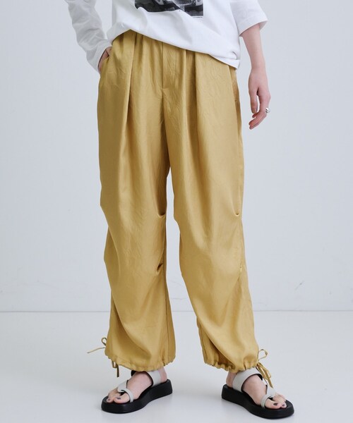 GALLEST(ギャレスト)の「ドレープサテンパンツ(その他パンツ・レディース・ブラック/ベージュ・36/38)」の7枚目の写真