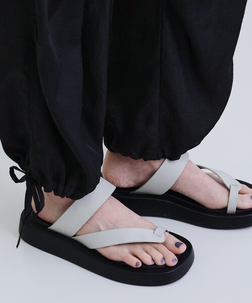 GALLEST(ギャレスト)の「ドレープサテンパンツ(その他パンツ・レディース・ブラック/ベージュ・36/38)」の11枚目の写真