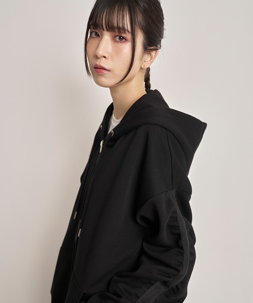 Nora Lily(ノラリリー)の「【Nora Lily】Line Gathering Sleeve Full Zip Parka(パーカー・メンズ・オフホワイト/ヘザーグレー/ブラック・FREE)」の14枚目の写真