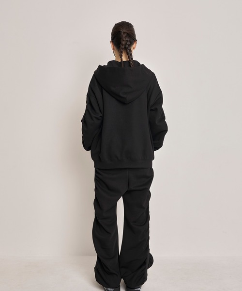 Nora Lily(ノラリリー)の「【Nora Lily】Line Gathering Sleeve Full Zip Parka(パーカー・メンズ・オフホワイト/ヘザーグレー/ブラック・FREE)」の20枚目の写真